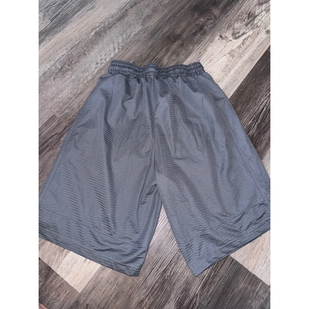 Nike Gray Mesh Basketball Shorts Mens Small Athletic Gym Training Swoosh Logo